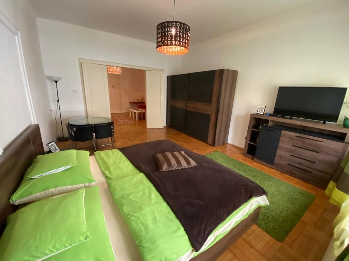 Apartment And Rooms Heart Of The City Boedapest