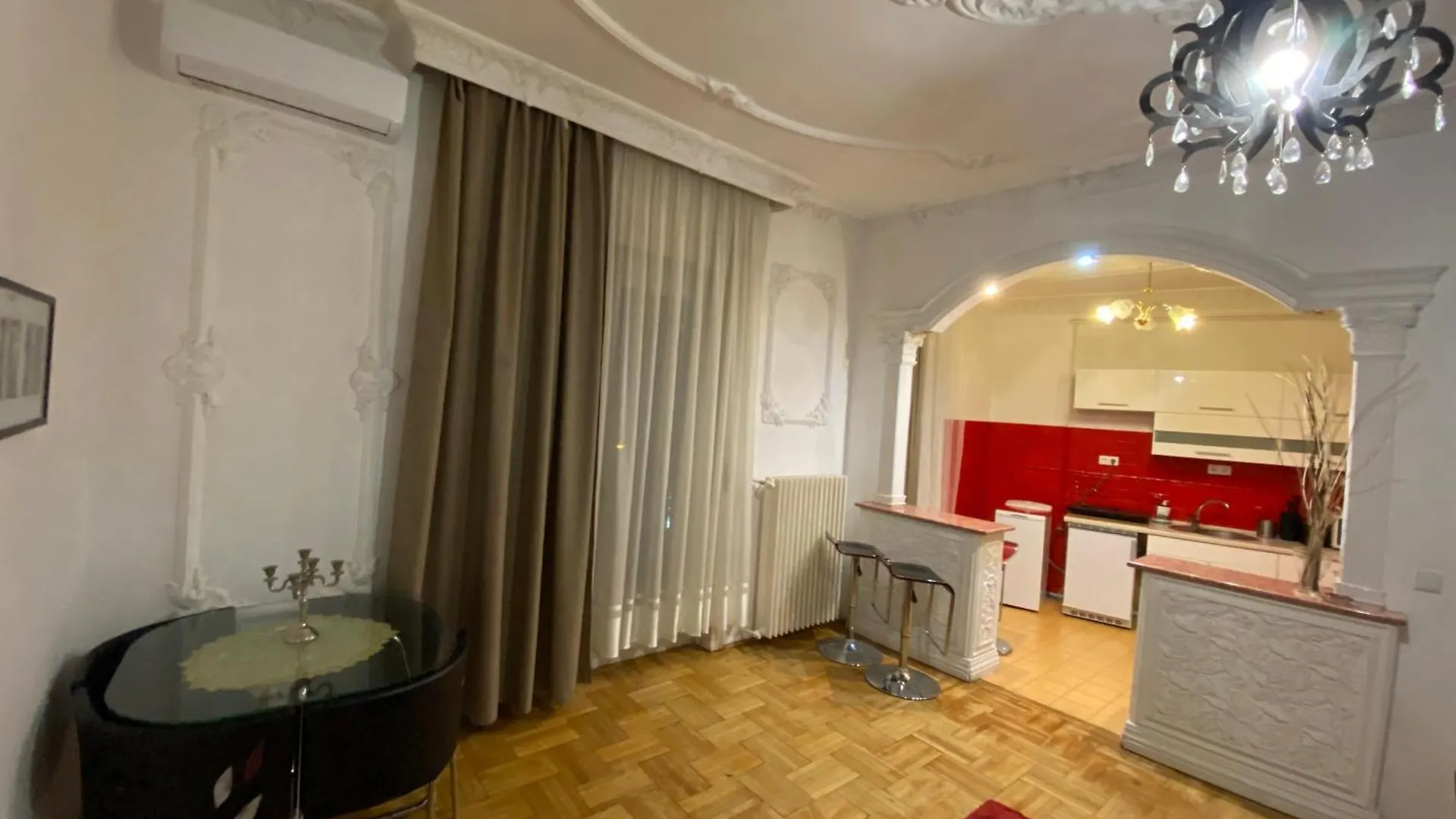 Apartment And Rooms Heart Of The City Boedapest Hongarije